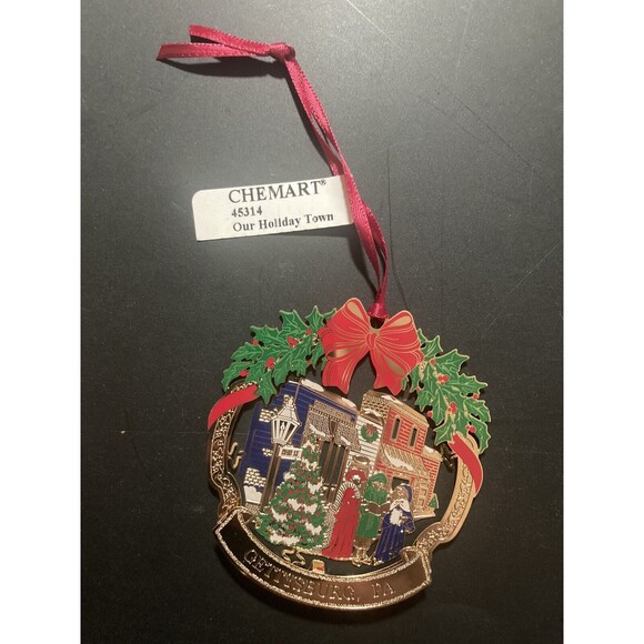 ChemArt Christmas 2011 Our Holiday Town Ornament #45314 GETTYSBURG, PA USA Made - Picture 4 of 7